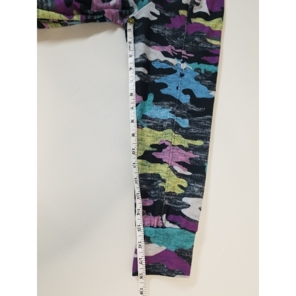 Multi-colored Camouflage Hoodie, Size Large - Picture 5 of 6